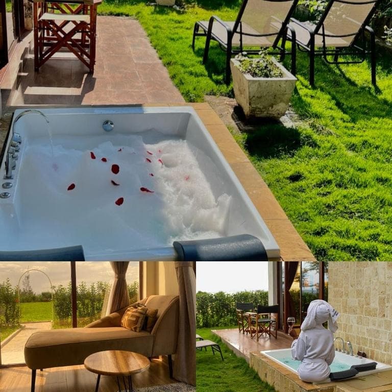 Jacuzzi Rooms - View 1