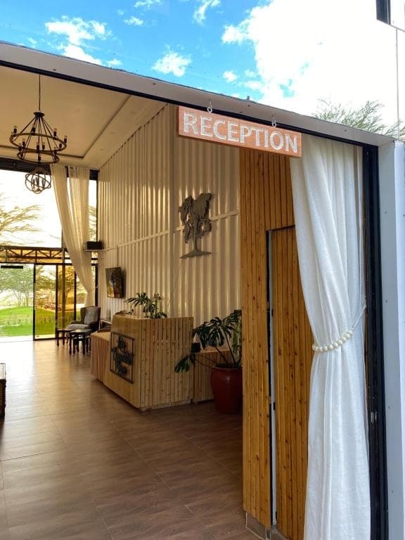 Lake Elementaita Manor - 559705659 (rooms)